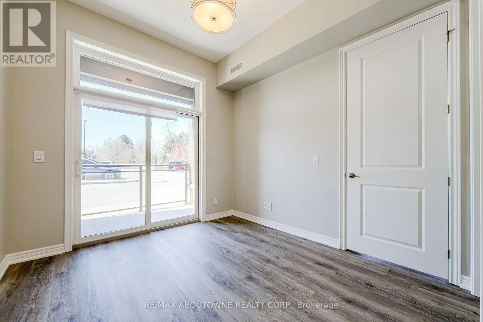 109 - 457 PLAINS ROAD E