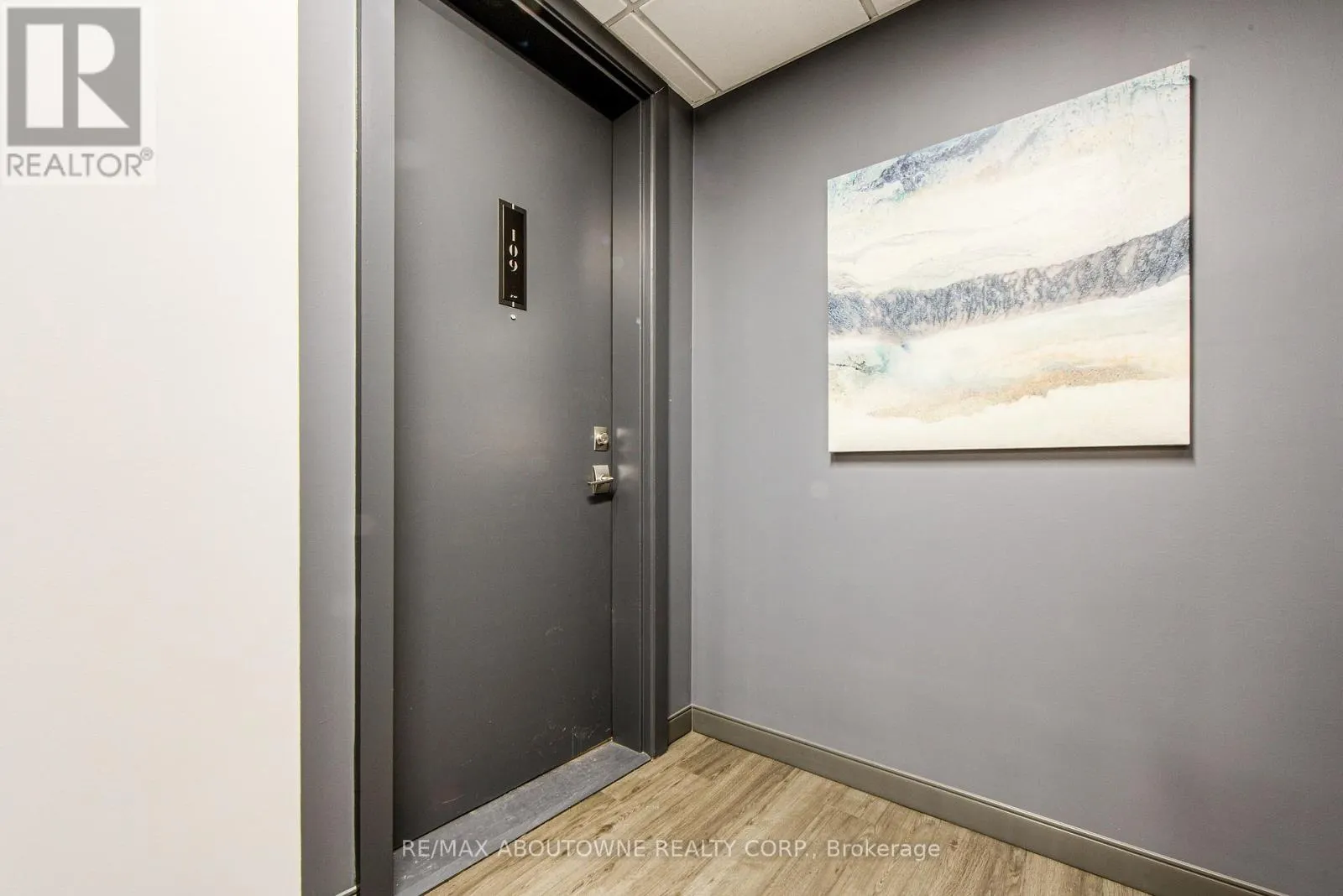 109 - 457 PLAINS ROAD E
