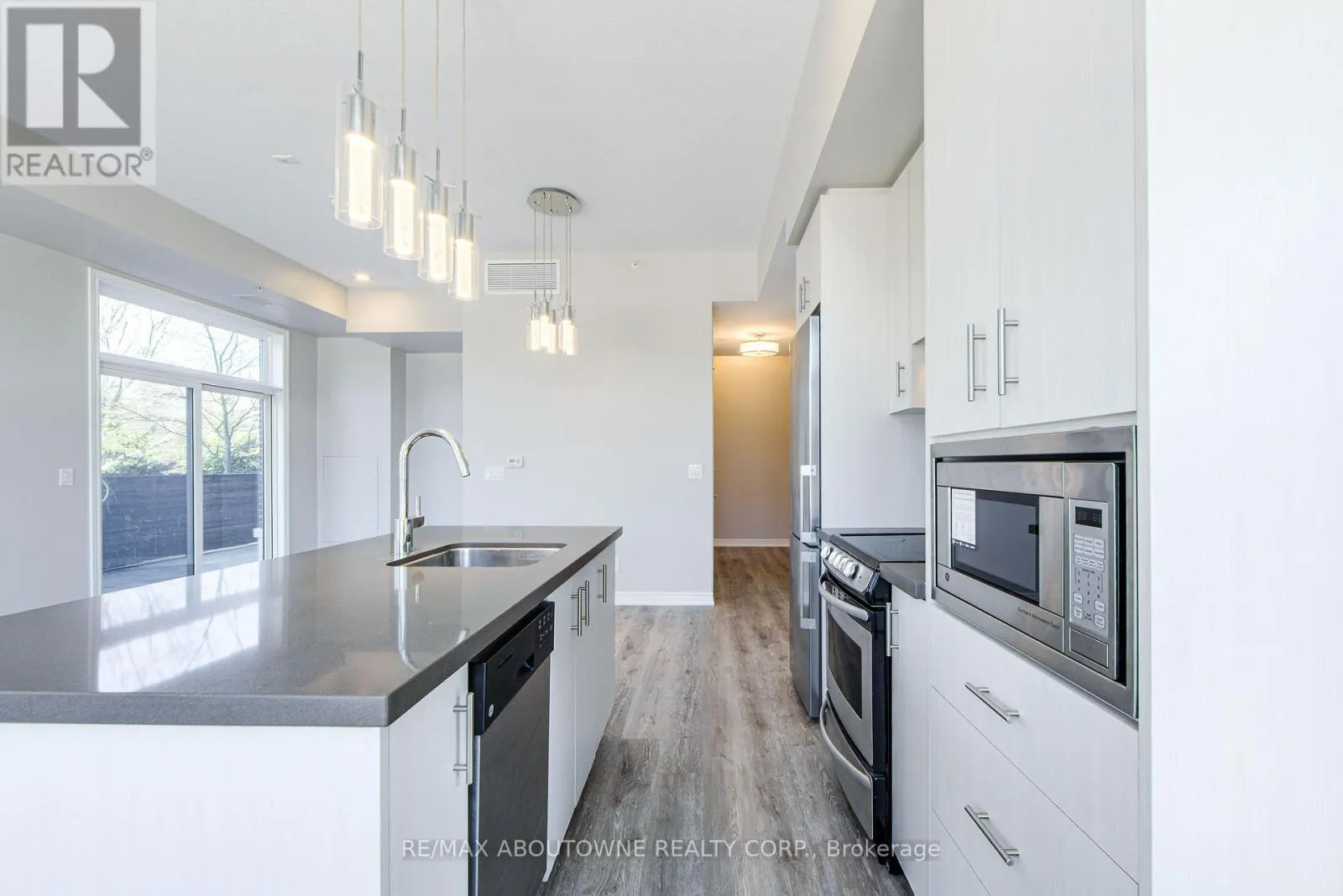 109 - 457 PLAINS ROAD E