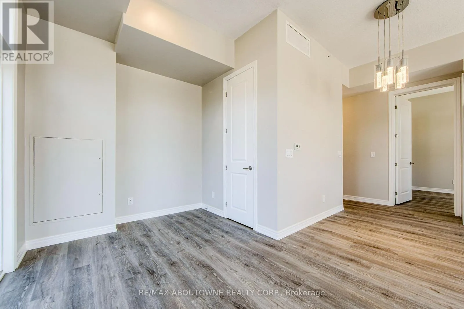 109 - 457 PLAINS ROAD E