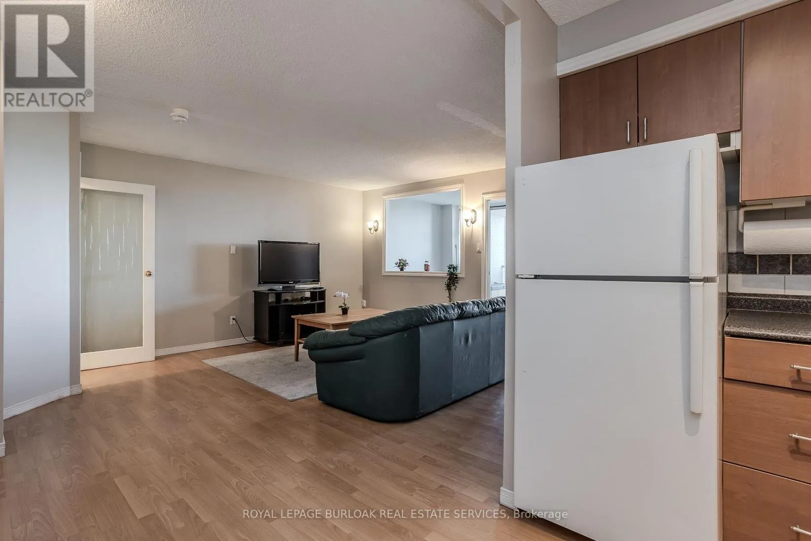 1510 - 975 WARWICK COURT