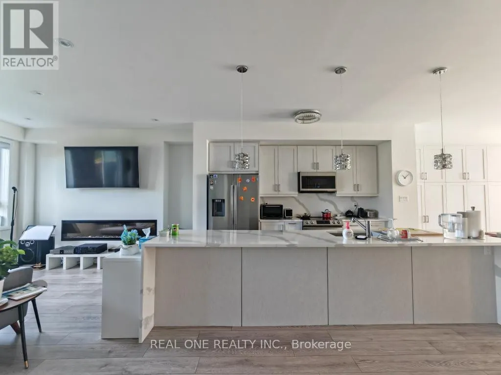 19 WOODSTREAM DRIVE