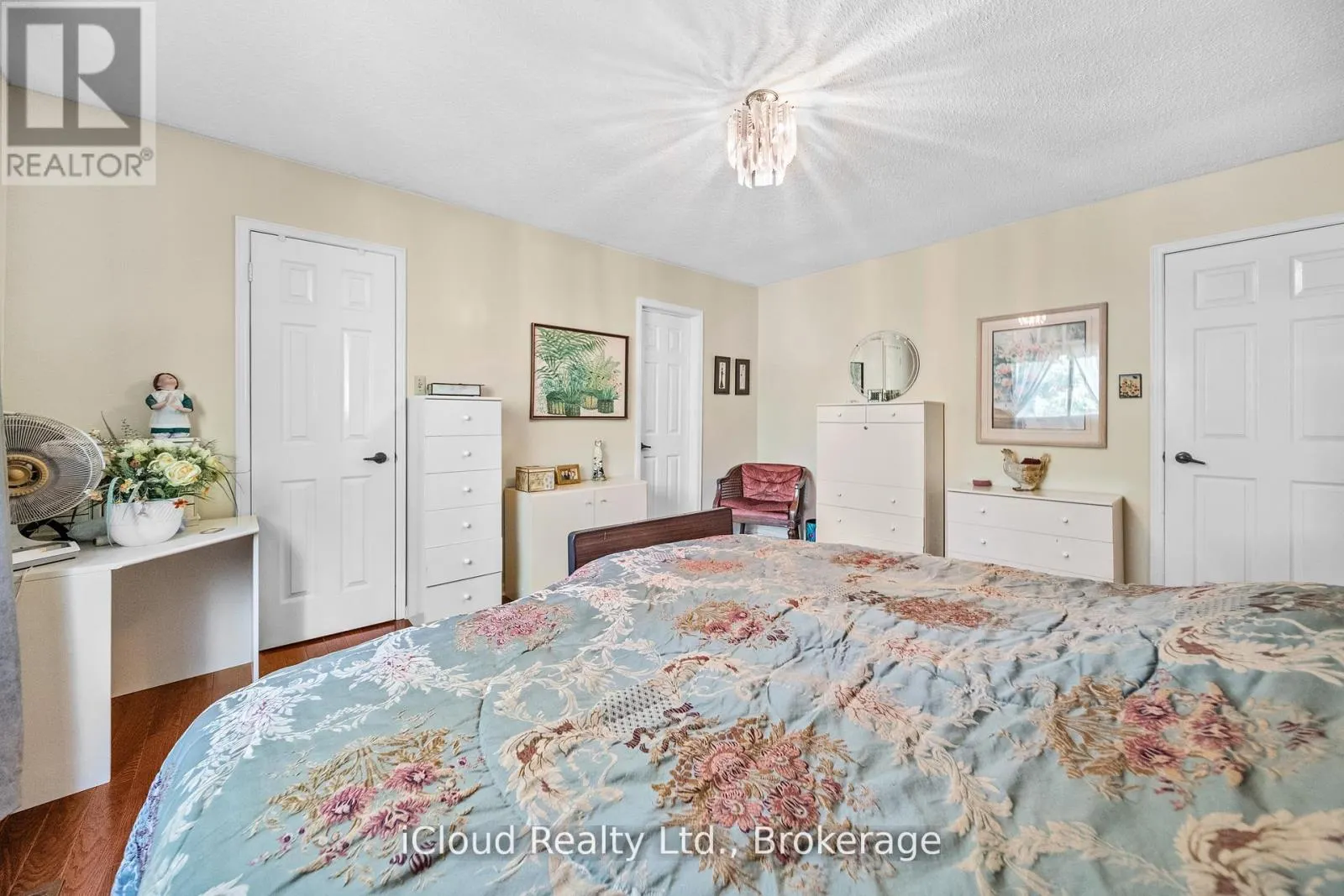 1 CARNFORTH DRIVE