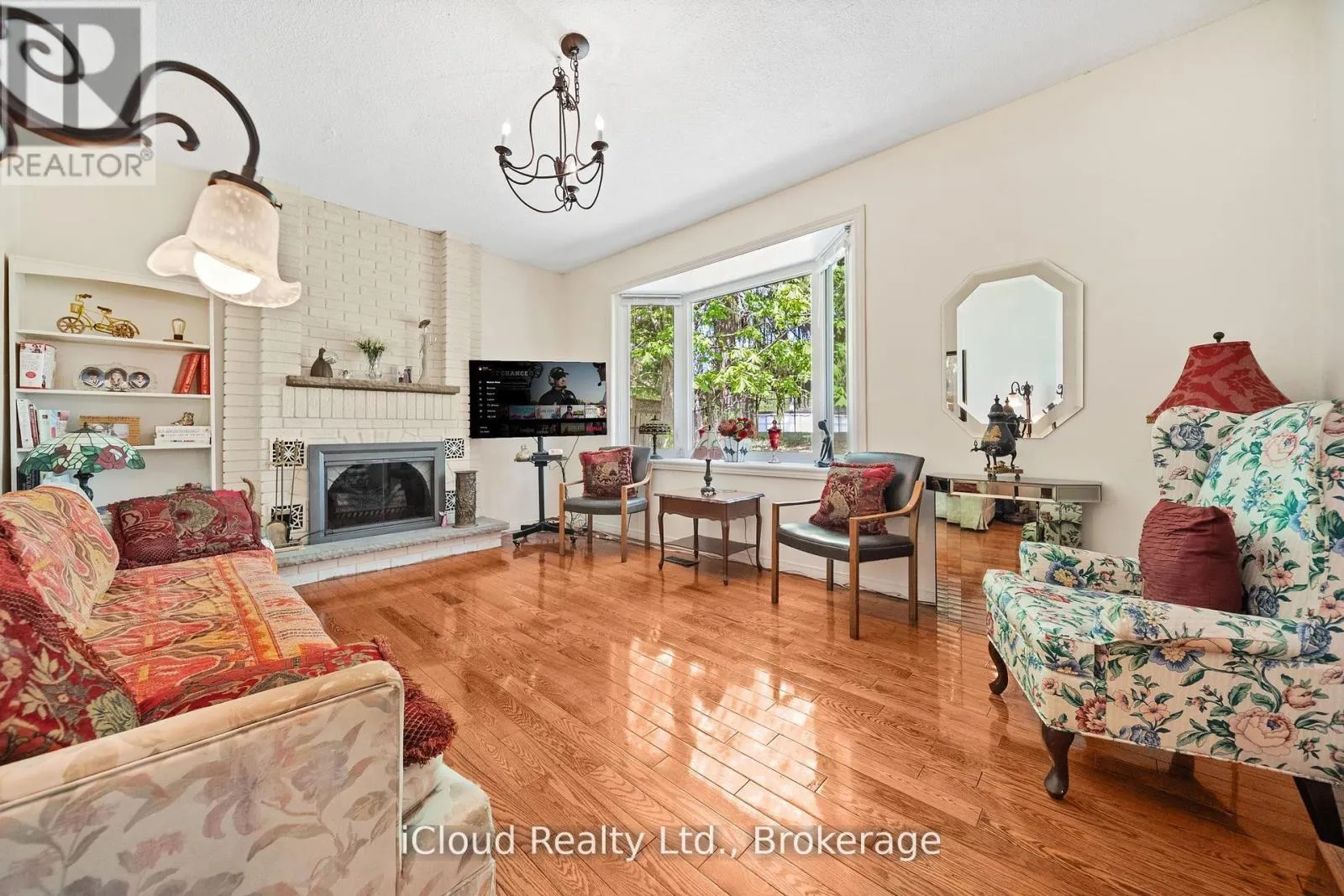 1 CARNFORTH DRIVE