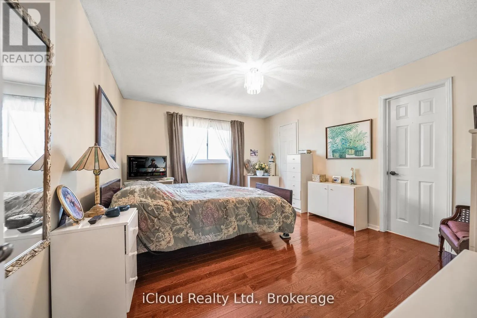 1 CARNFORTH DRIVE