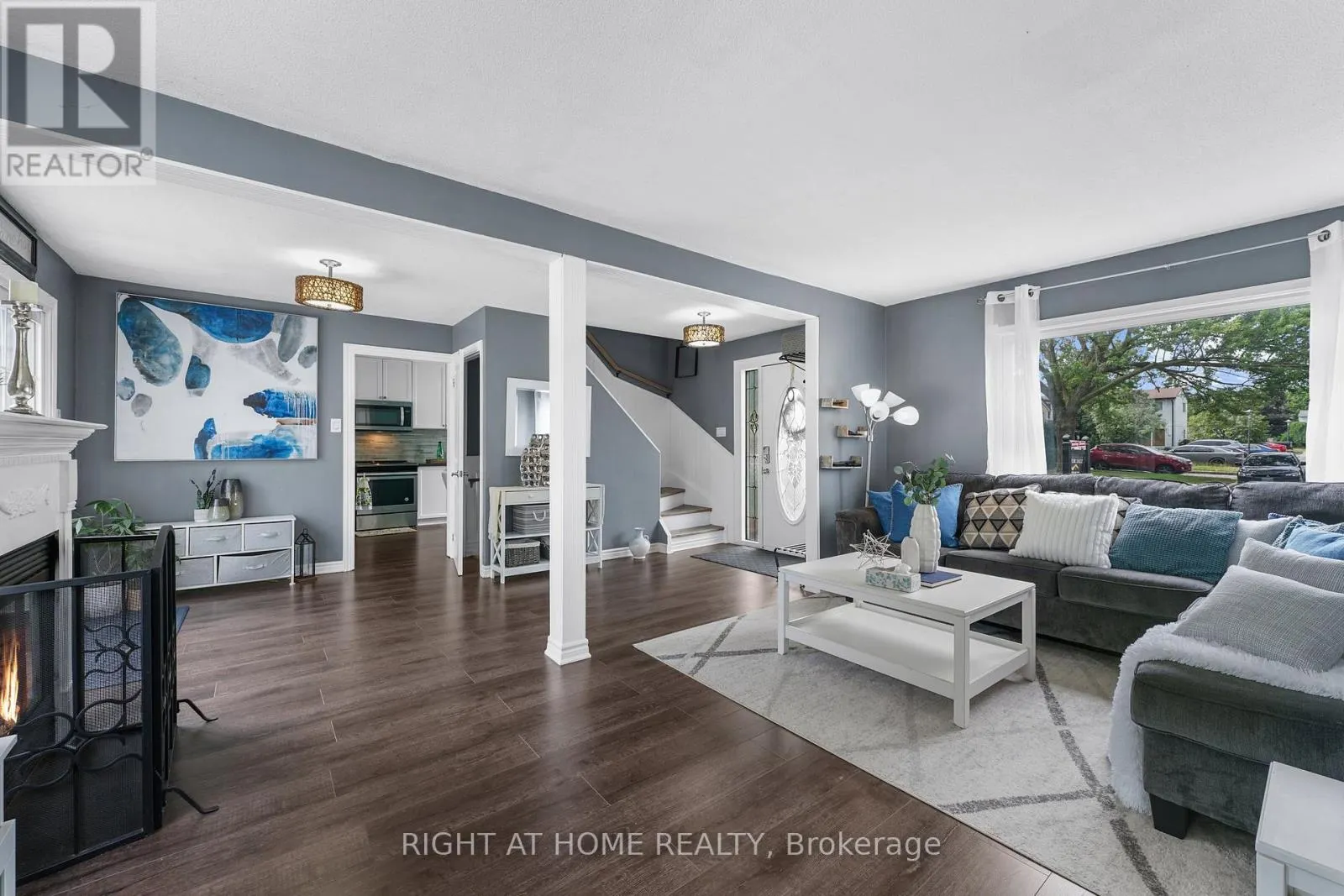 23 HUNTINGWOOD CRESCENT