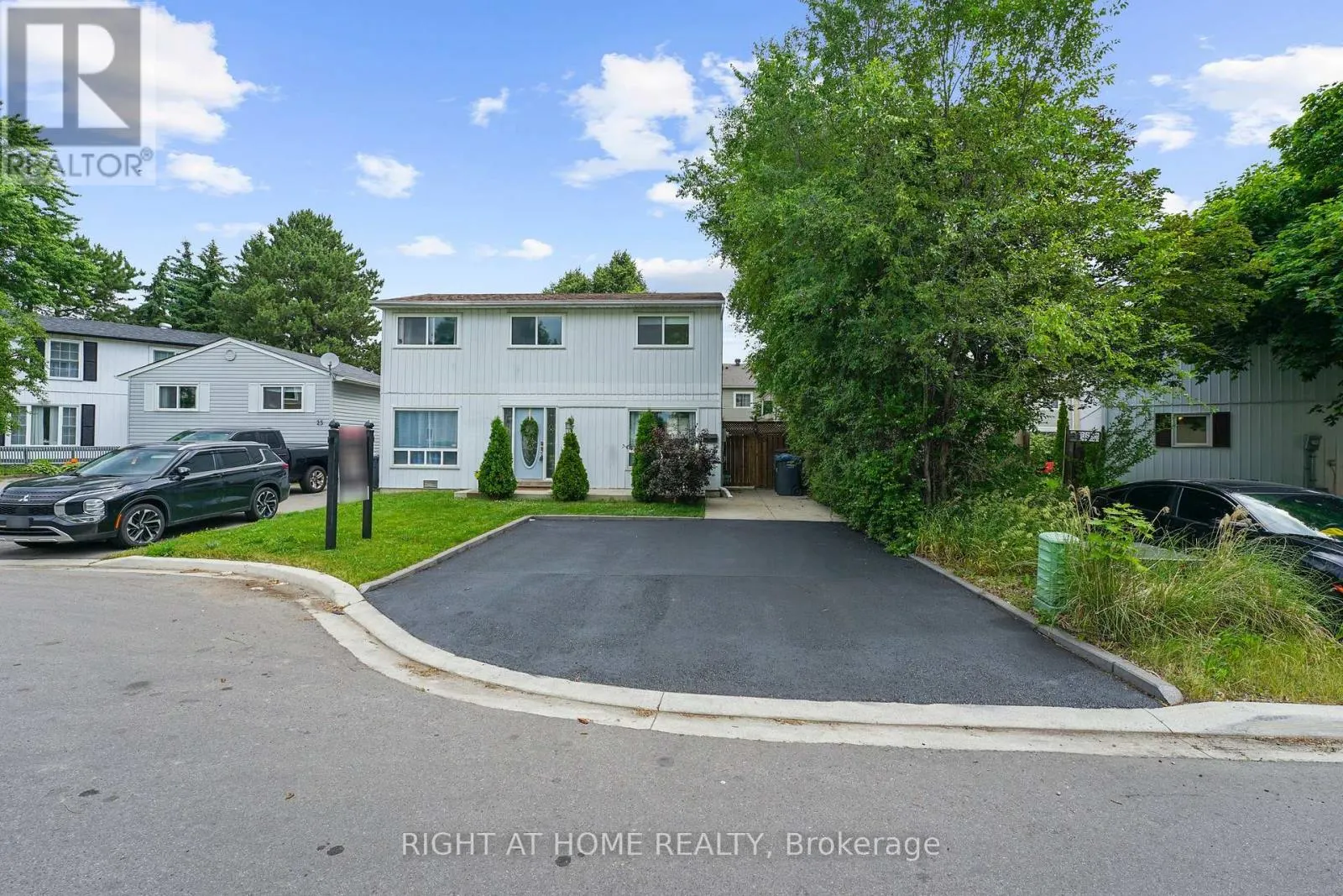 23 HUNTINGWOOD CRESCENT
