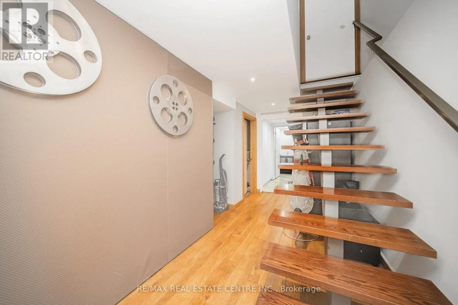 2536 BARCELLA CRESCENT