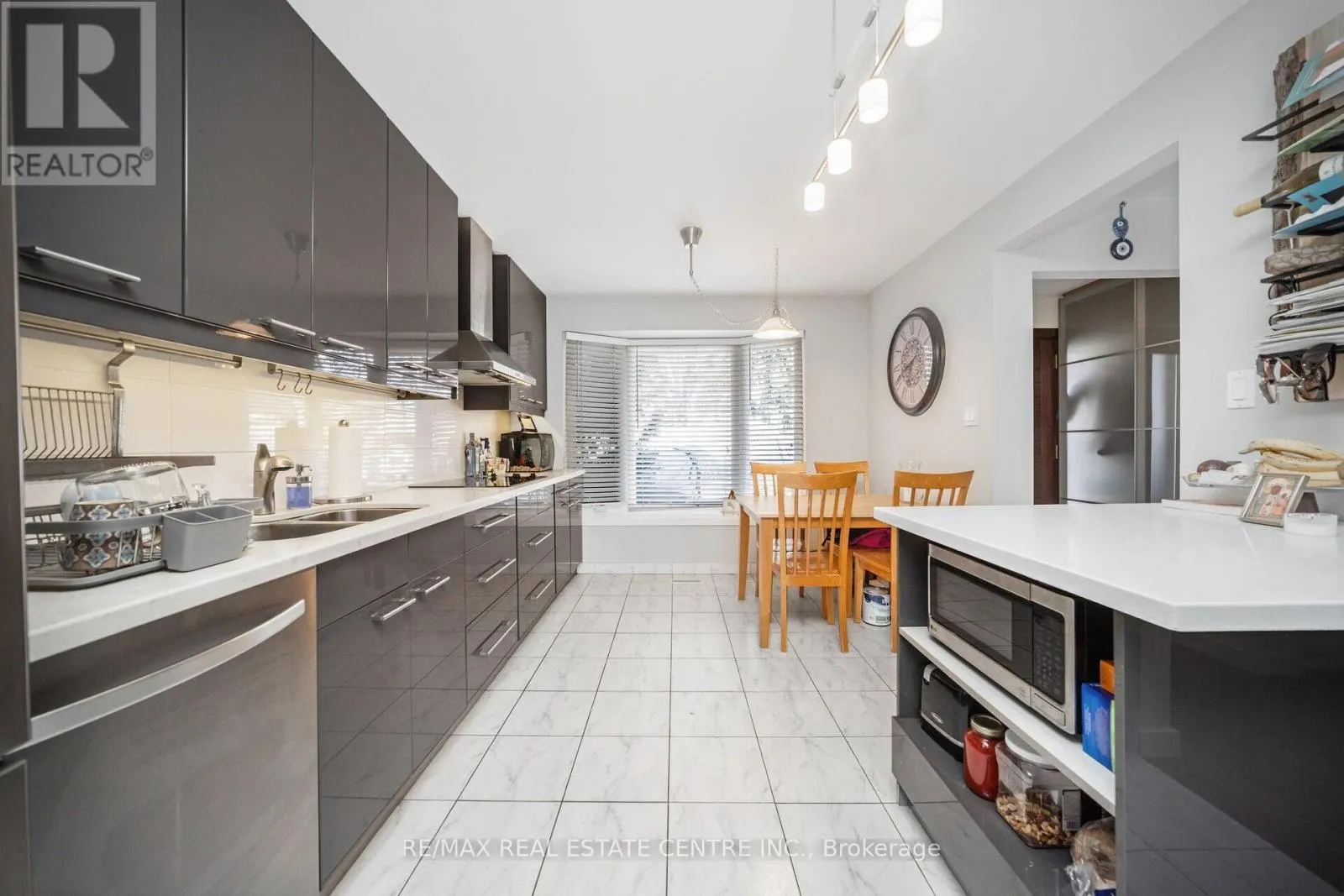 2536 BARCELLA CRESCENT