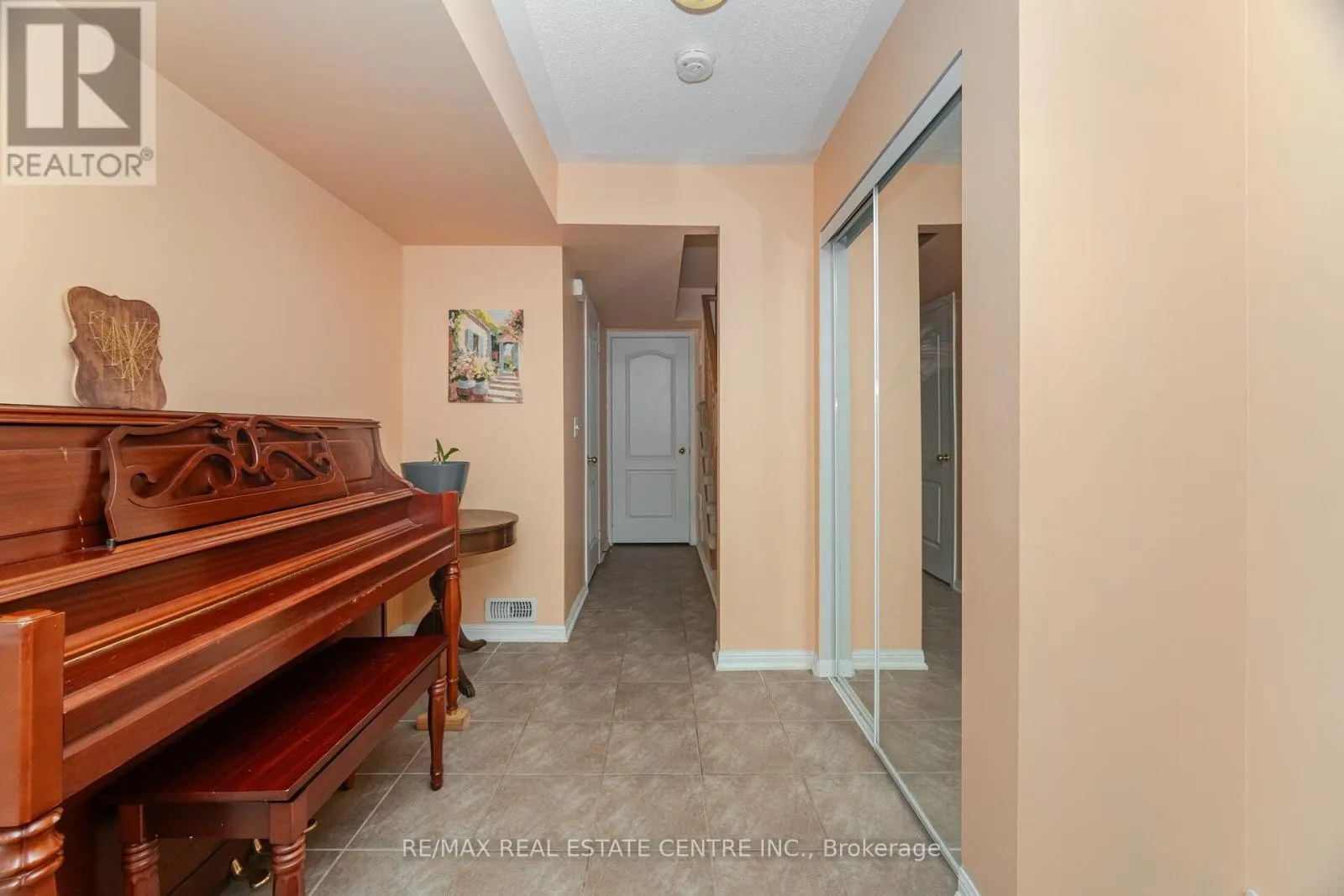 87 - 620 FERGUSON DRIVE