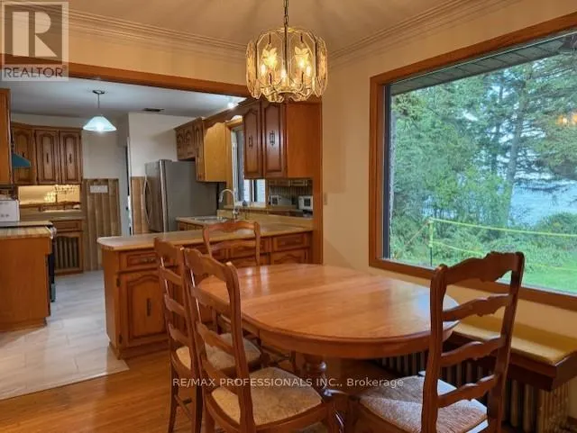 MAIN - 2627 LAKE SHORE BOULEVARD W
