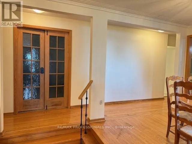 MAIN - 2627 LAKE SHORE BOULEVARD W