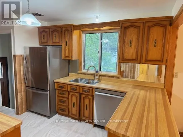 MAIN - 2627 LAKE SHORE BOULEVARD W