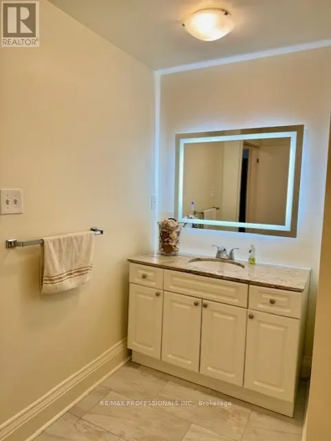 MAIN - 2627 LAKE SHORE BOULEVARD W
