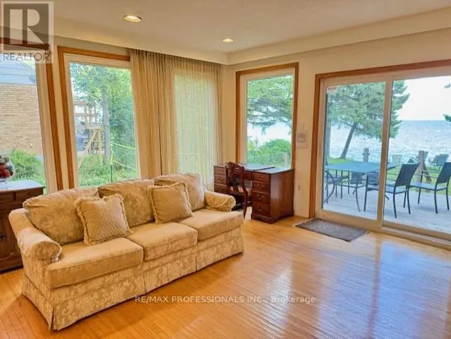 MAIN - 2627 LAKE SHORE BOULEVARD W