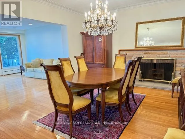 MAIN - 2627 LAKE SHORE BOULEVARD W