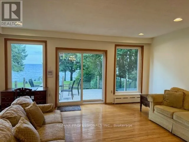 MAIN - 2627 LAKE SHORE BOULEVARD W