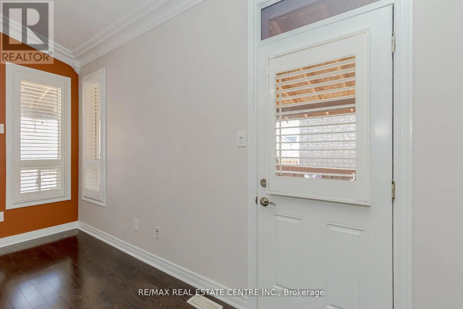 (UPPER) - 20 GOWER CRESCENT