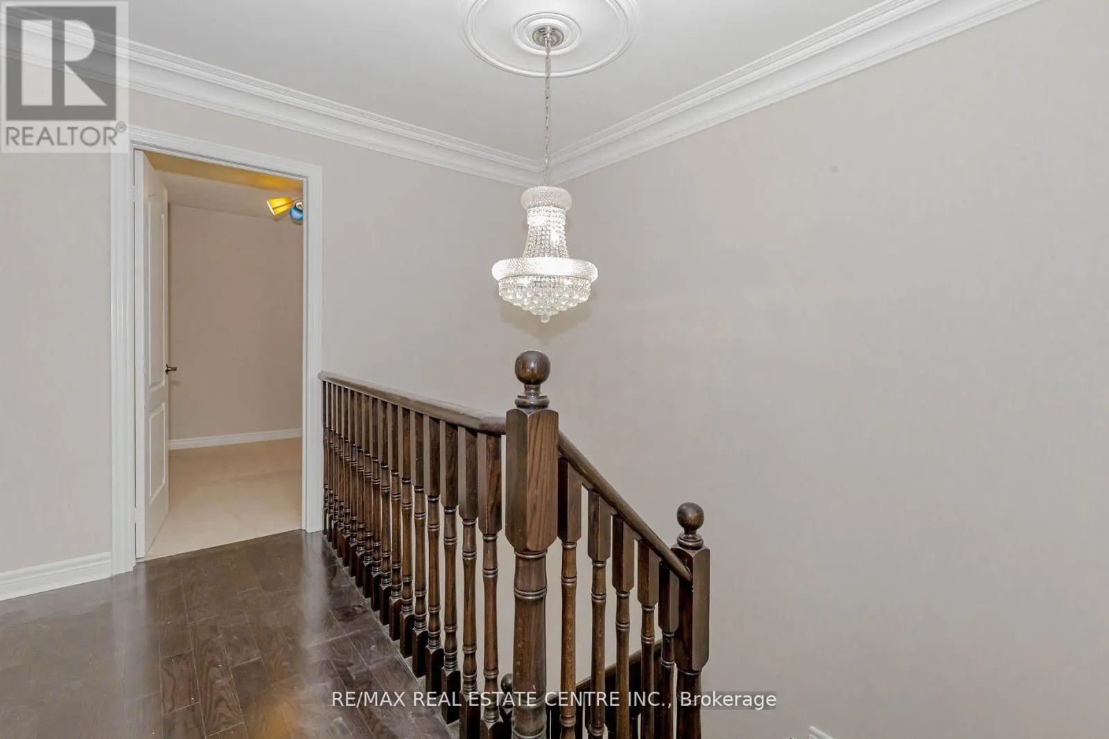 (UPPER) - 20 GOWER CRESCENT