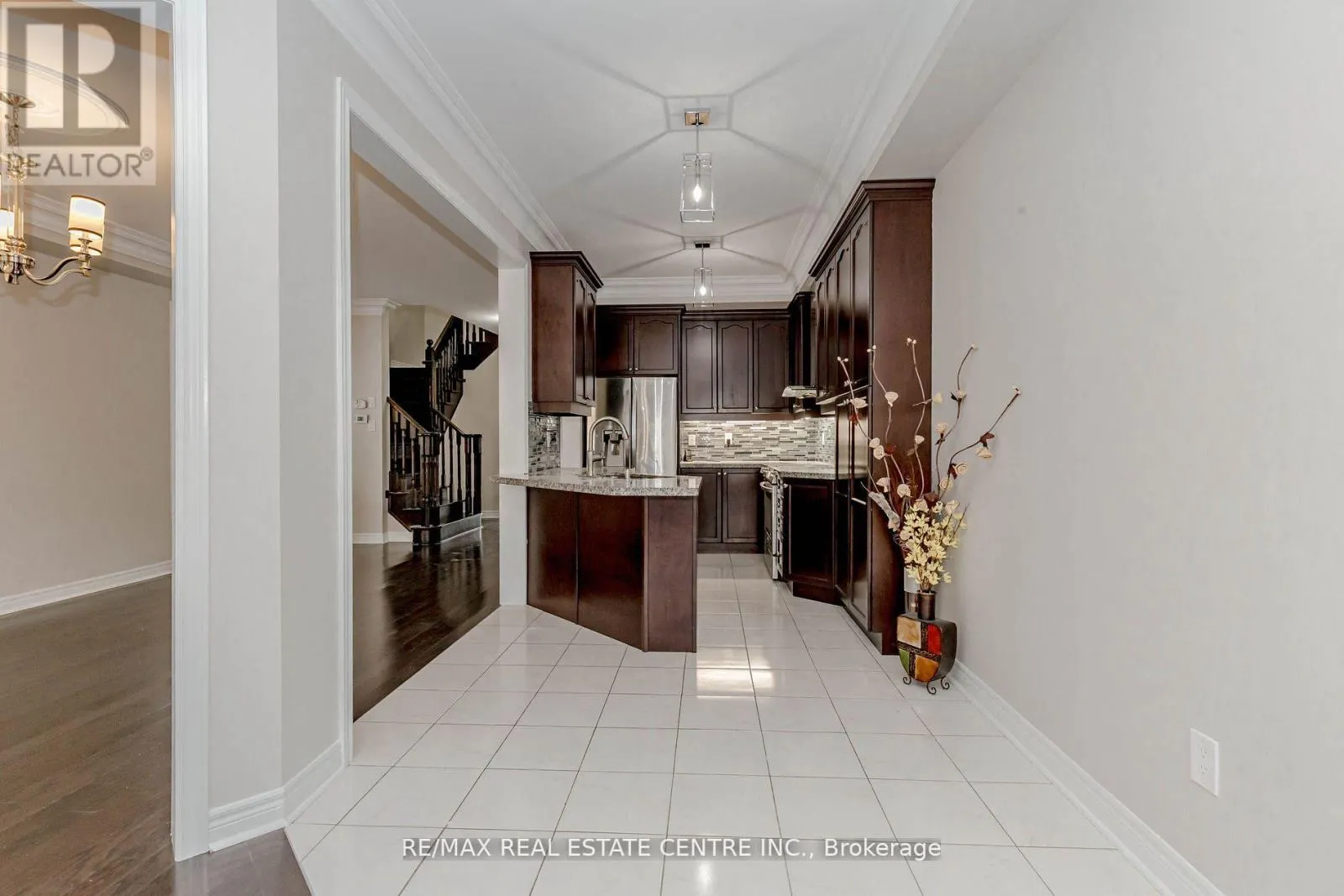 (UPPER) - 20 GOWER CRESCENT