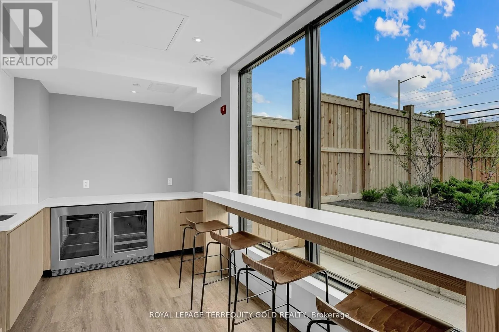 518 - 1440 CLARRIAGE COURT