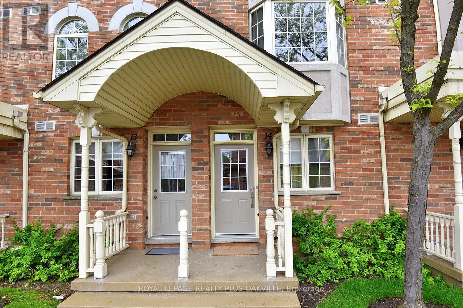 14 - 4045 UPPER MIDDLE ROAD