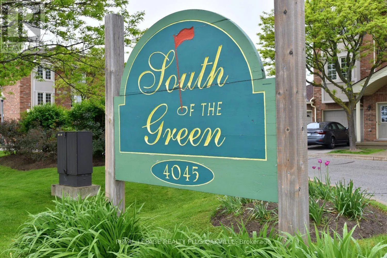 14 - 4045 UPPER MIDDLE ROAD