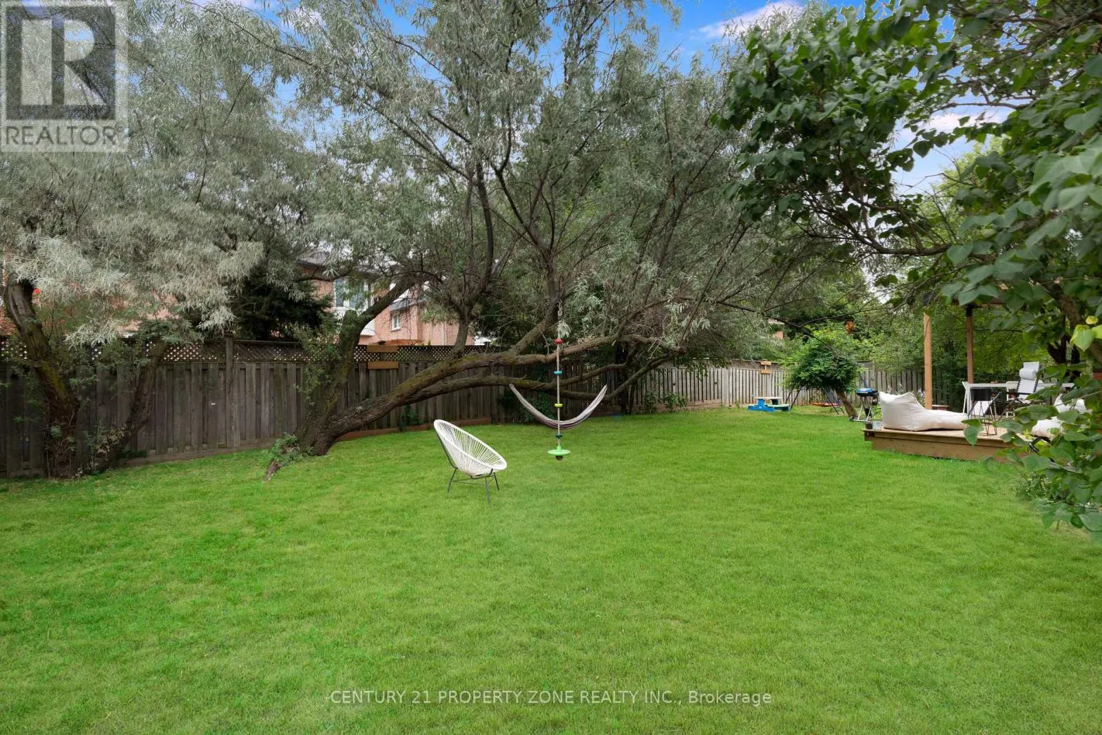 380 SUMMERCHASE DRIVE