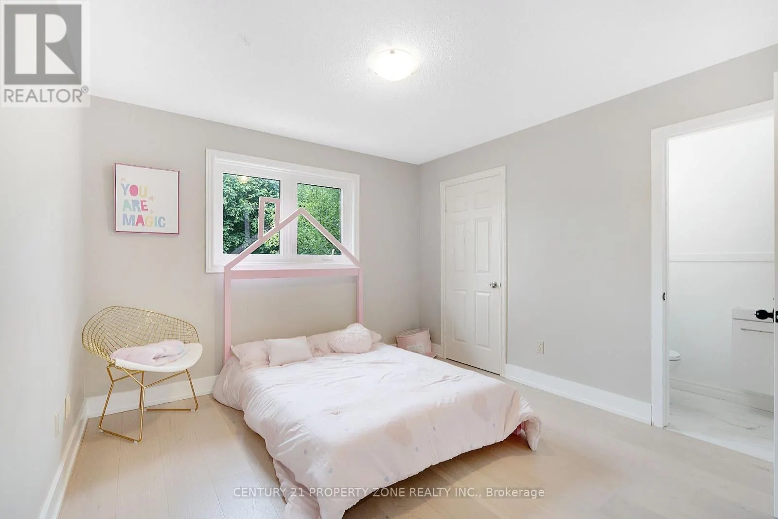 380 SUMMERCHASE DRIVE