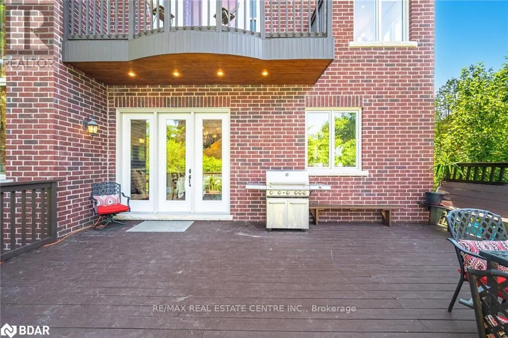 275 MARTIN STREET