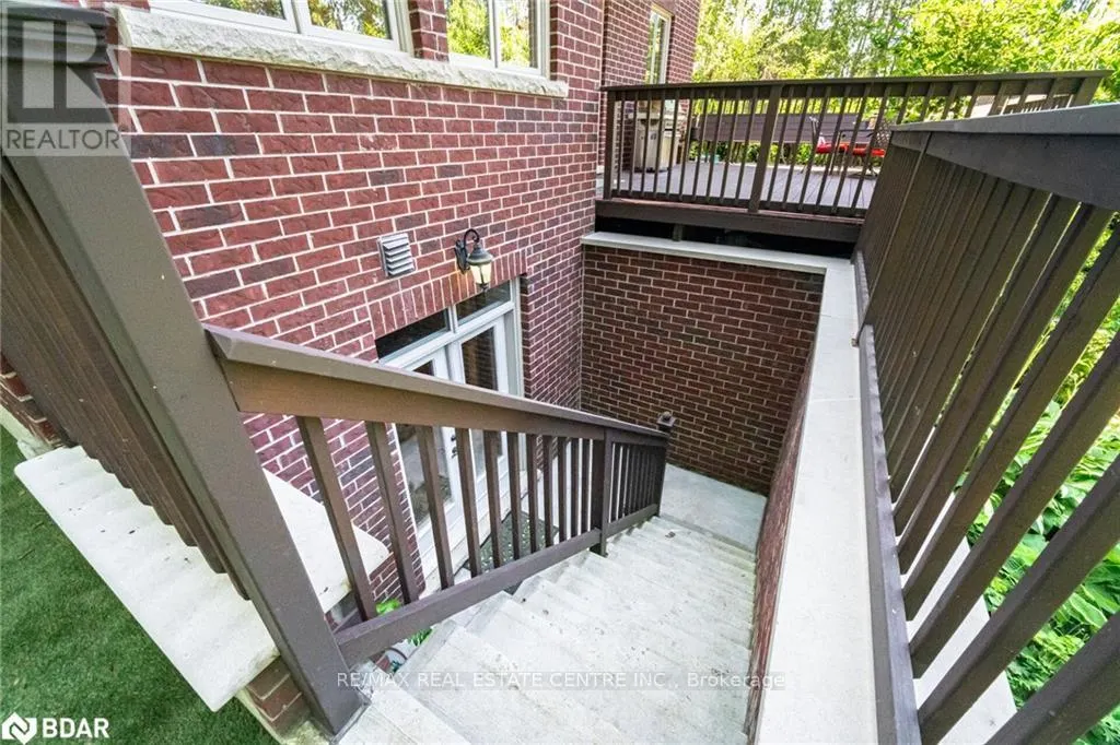 275 MARTIN STREET