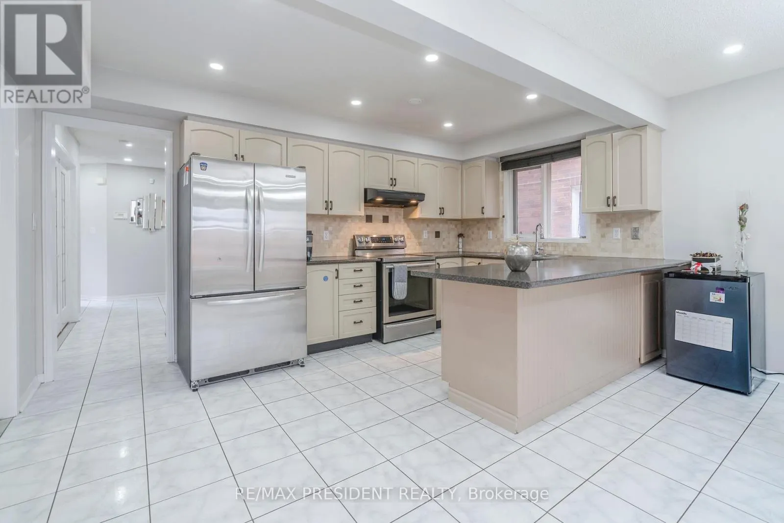 41 RANGELAND ROAD