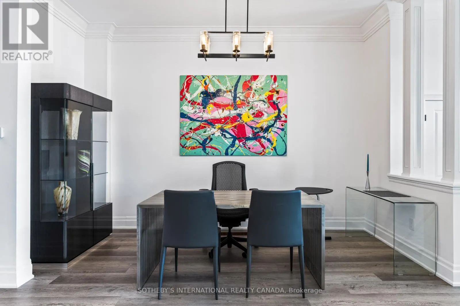 22 - 54 ST LAWRENCE DRIVE