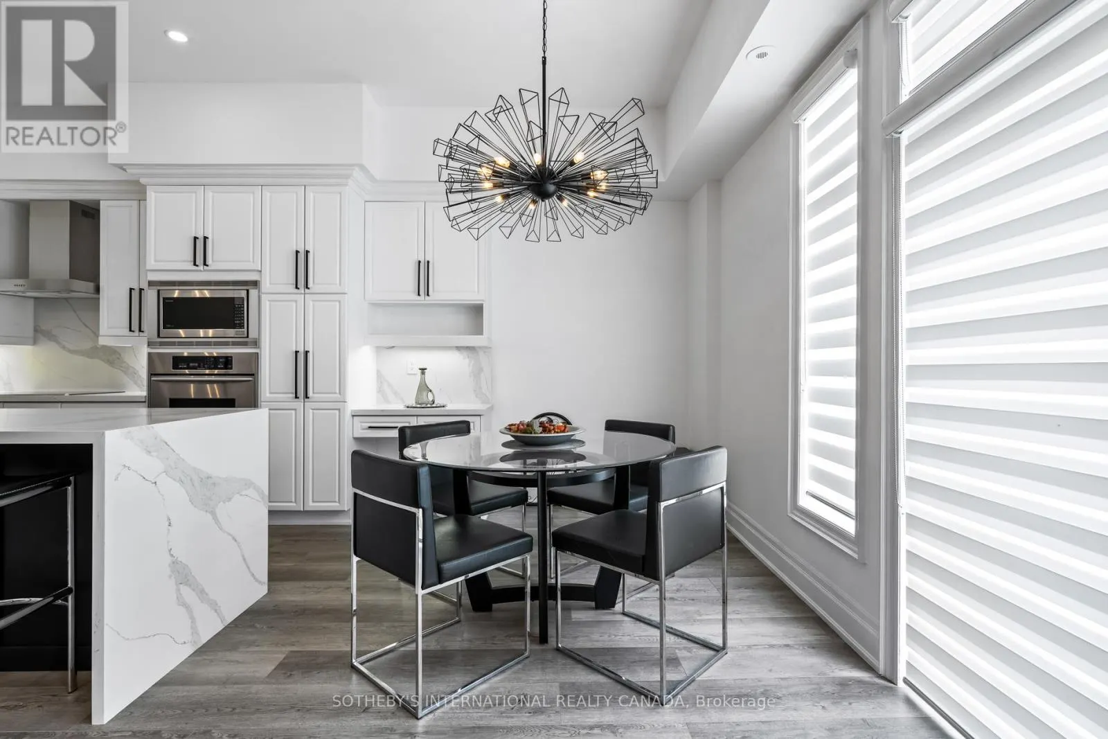 22 - 54 ST LAWRENCE DRIVE
