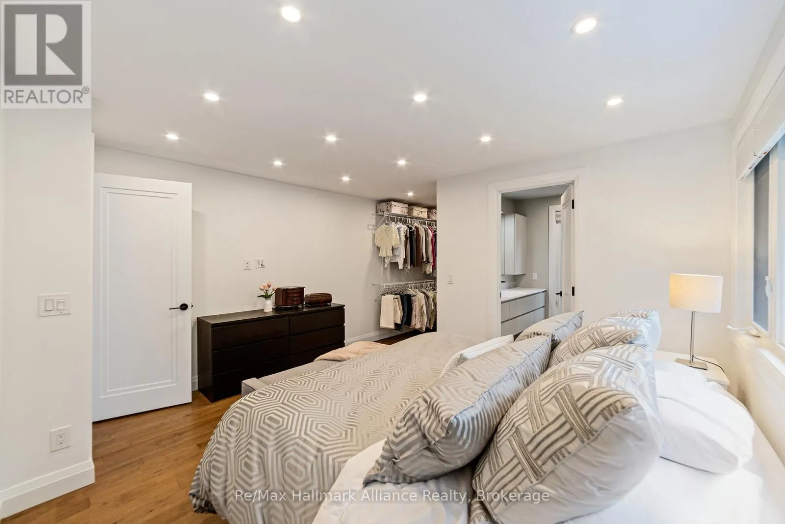 247 WILLOWRIDGE COURT