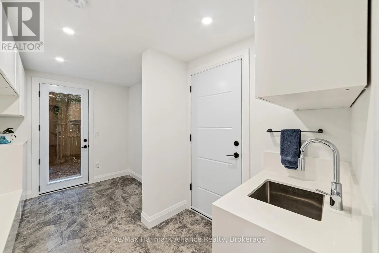 247 WILLOWRIDGE COURT