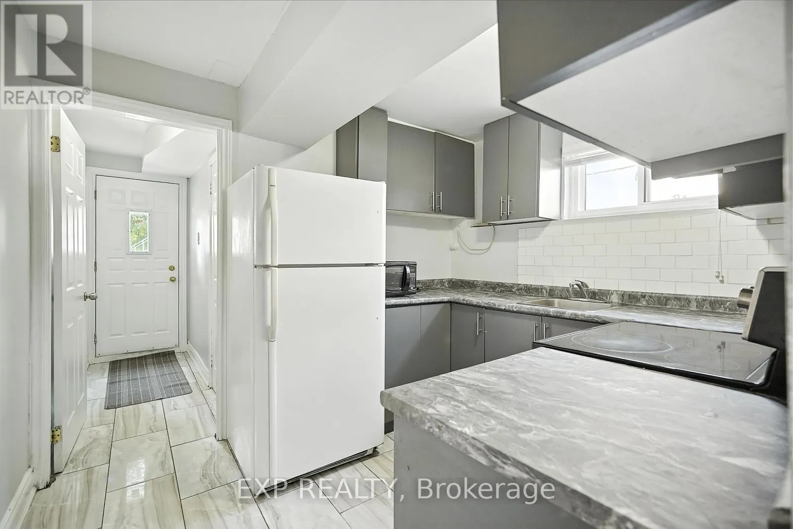 387 ARCHDEKIN DRIVE