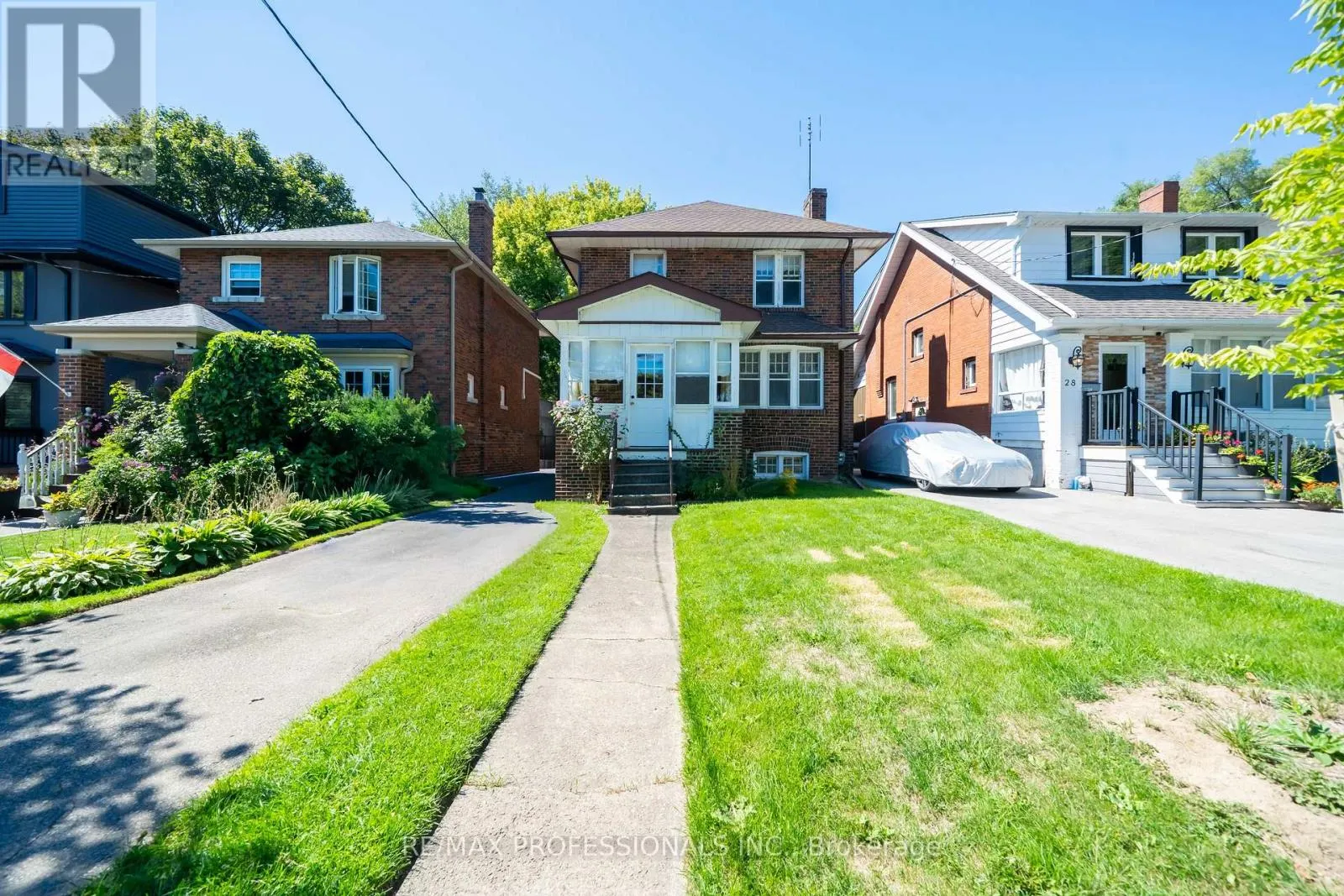 24 QUEENS AVENUE