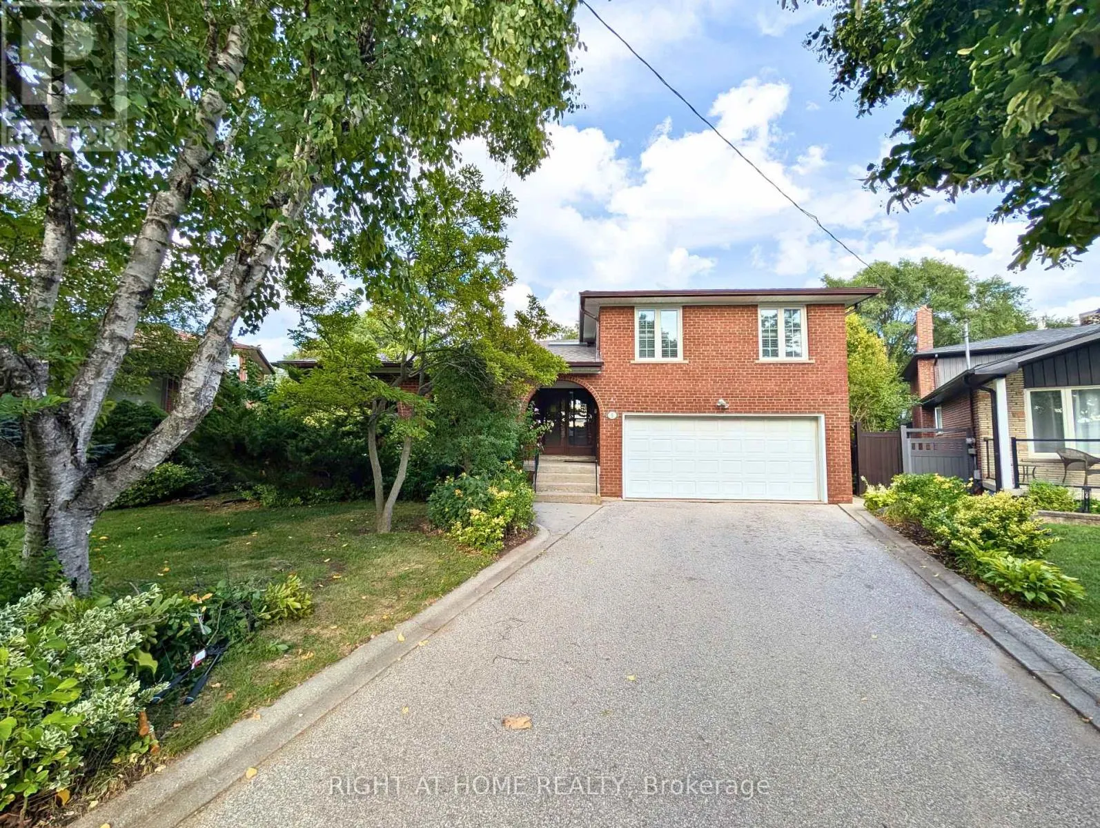 5 GREYSWOOD COURT