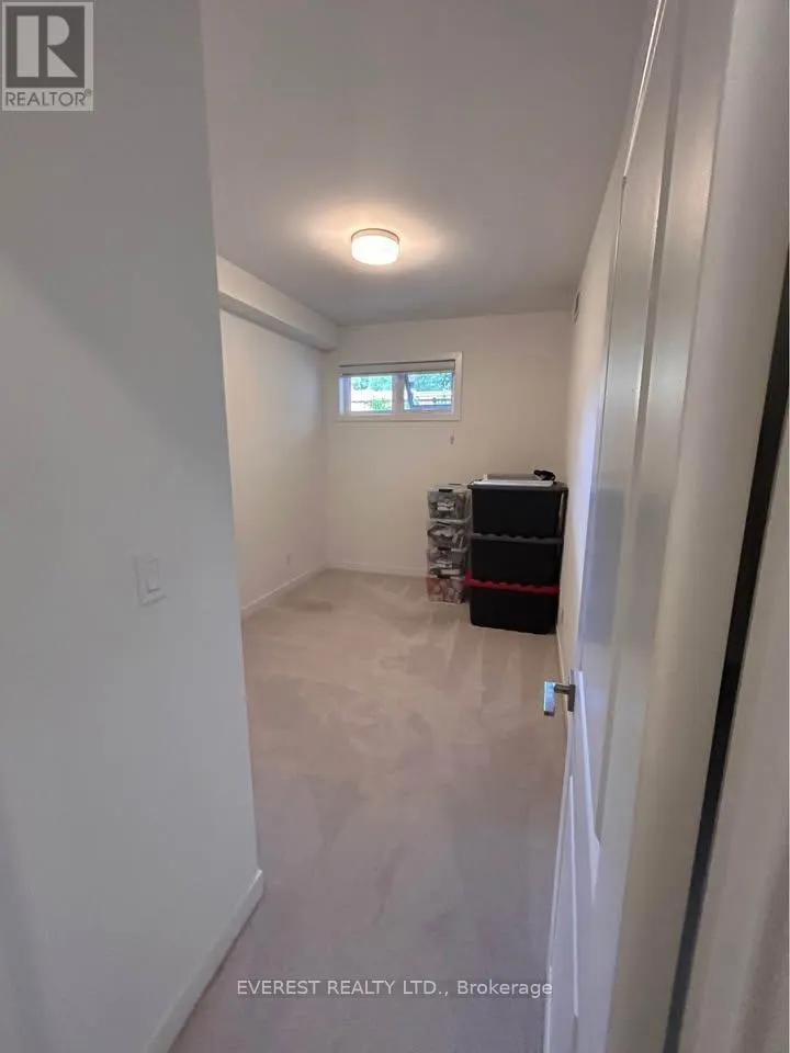 13 - 4045 HICKORY DRIVE