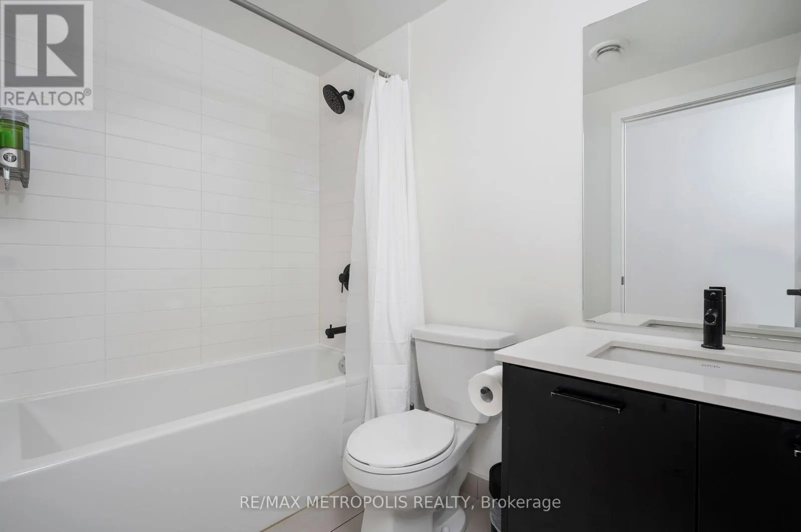 407 - 2300 ST CLAIR AVENUE W