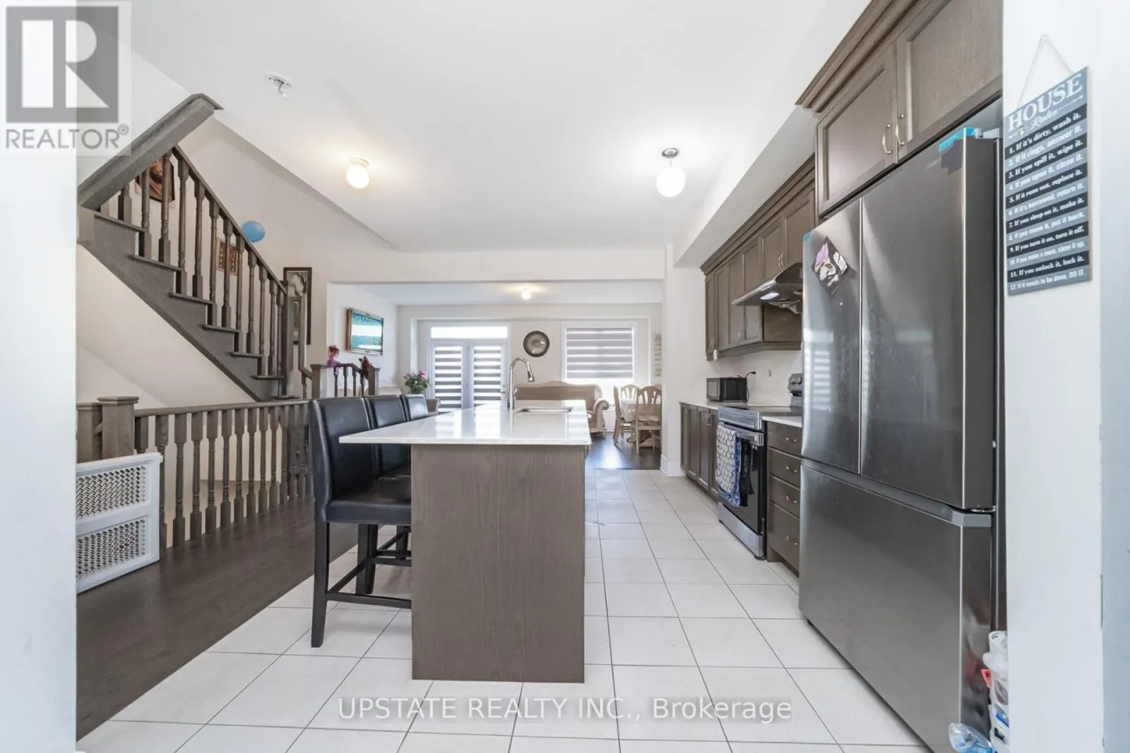 44 FOXSPARROW ROAD