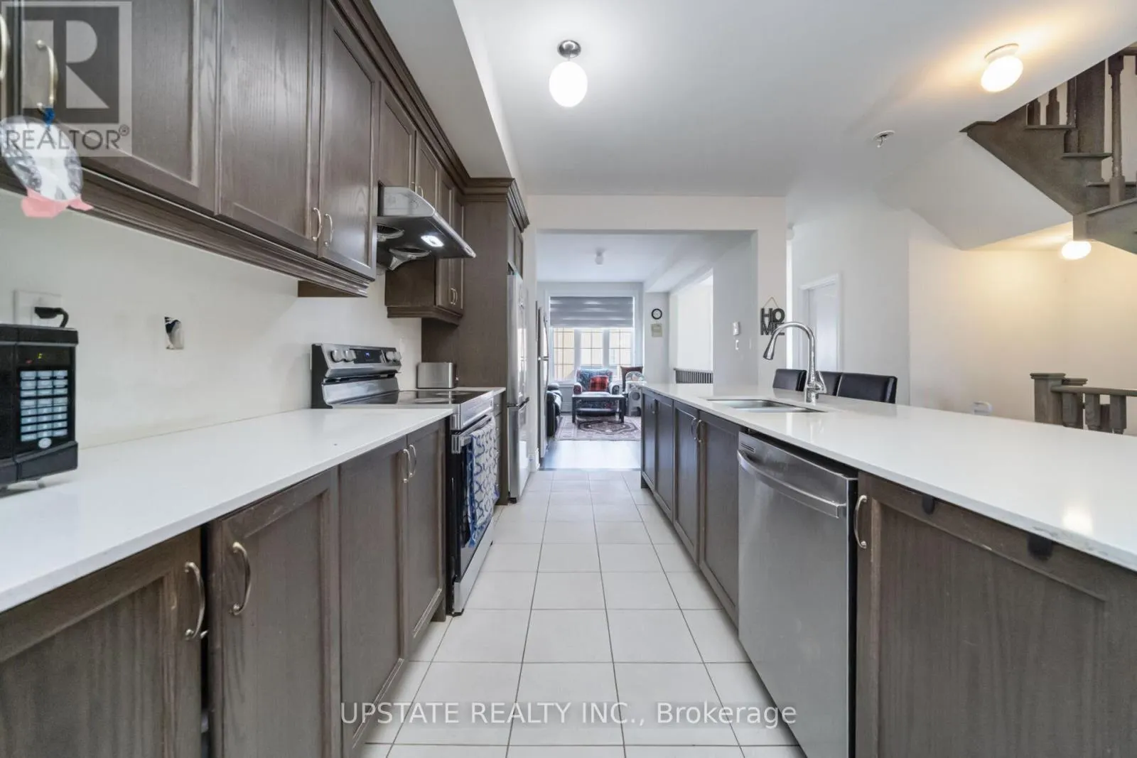44 FOXSPARROW ROAD