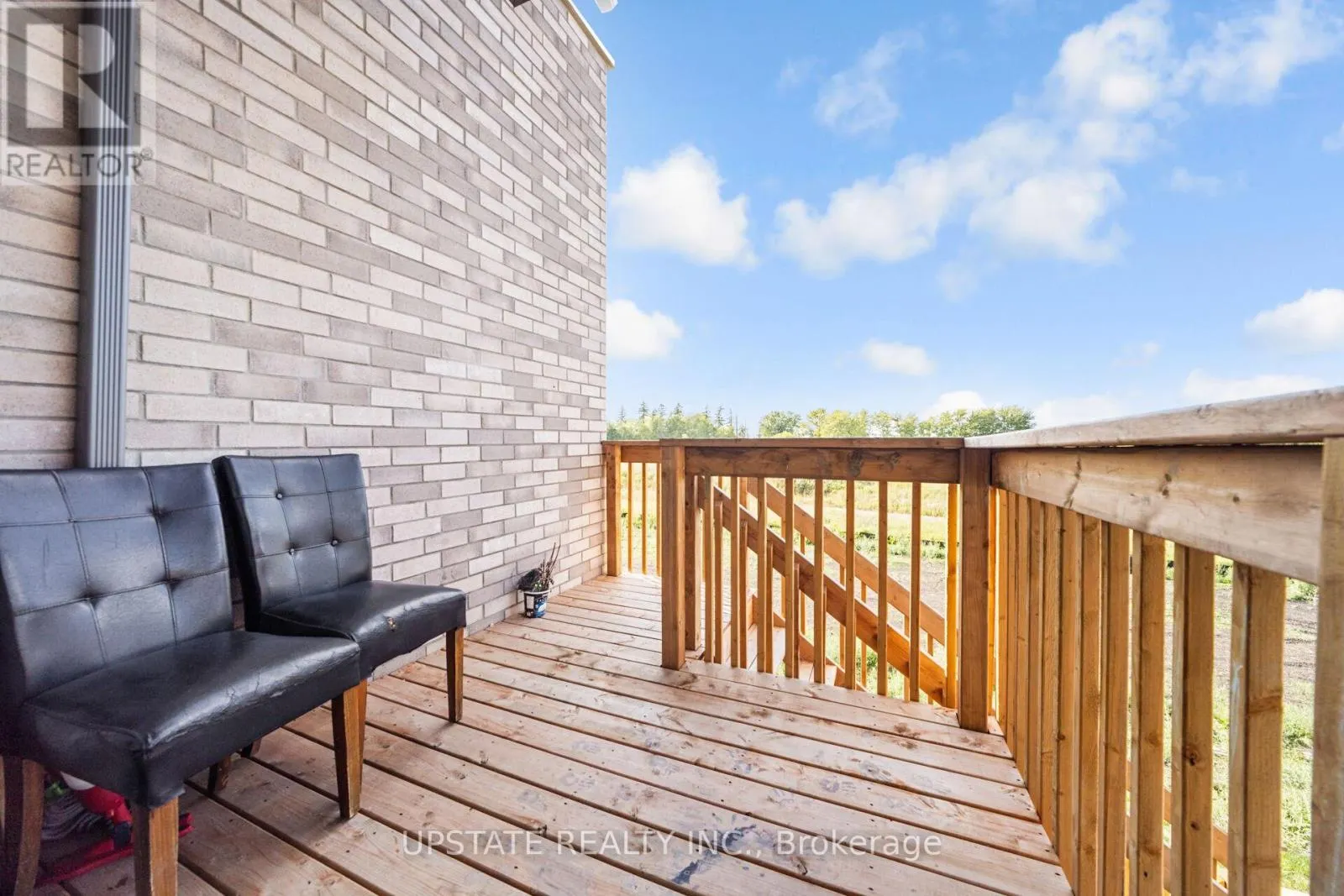 44 FOXSPARROW ROAD