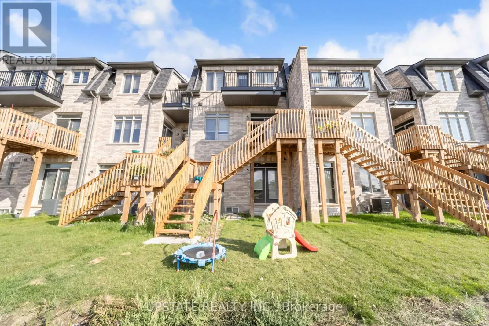 44 FOXSPARROW ROAD