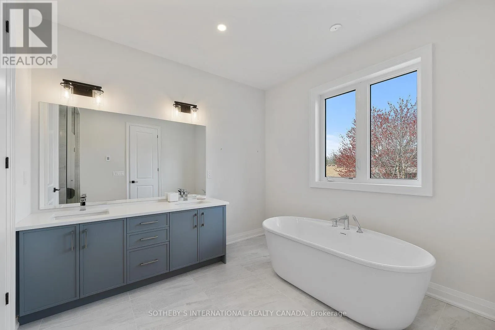 514 MARKAY COMMON