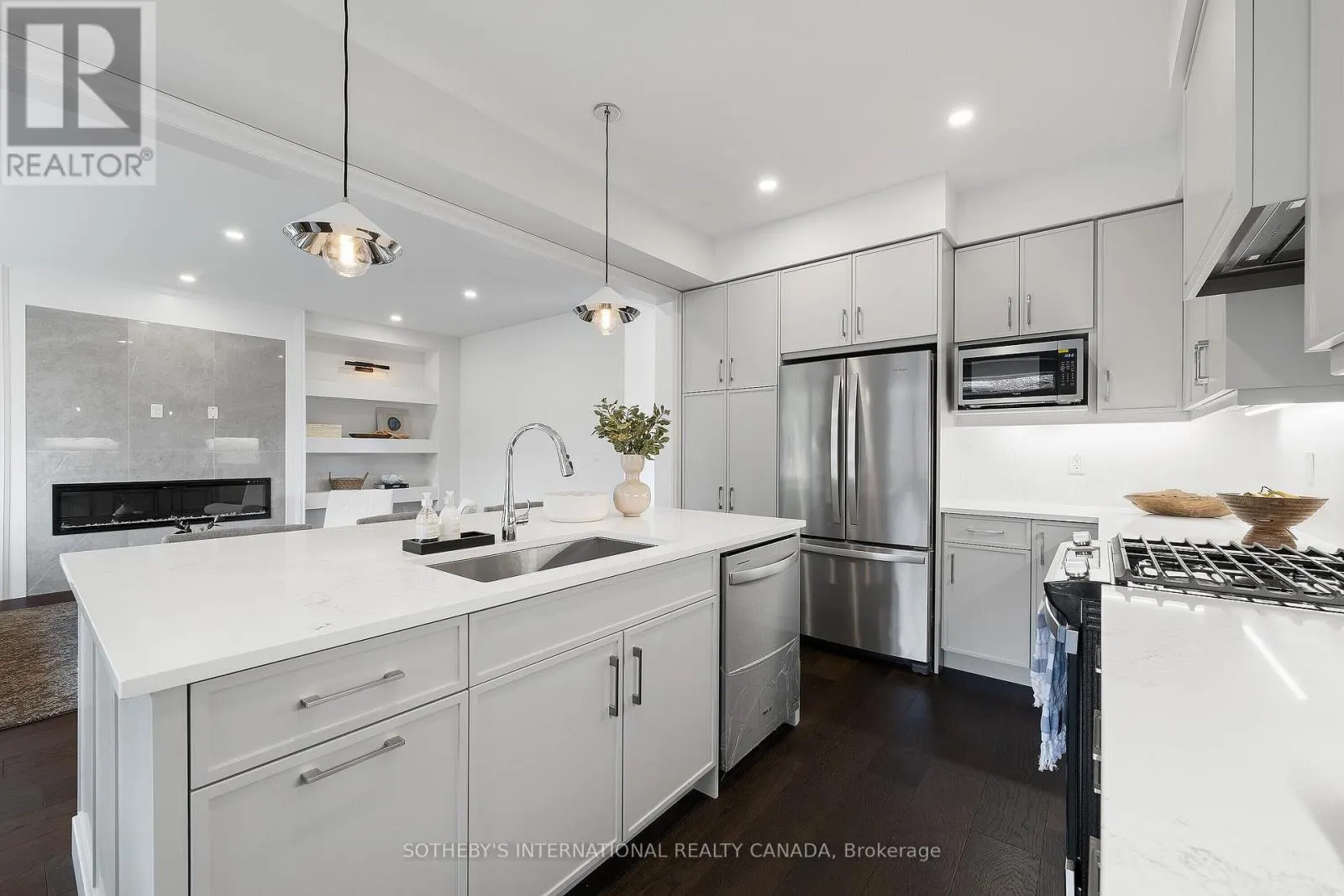 514 MARKAY COMMON