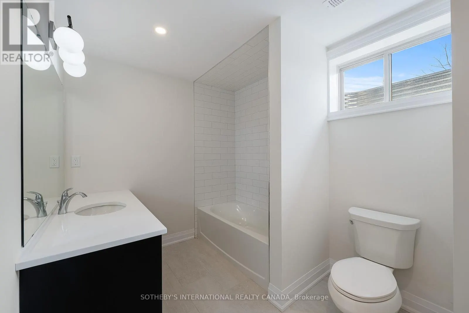 514 MARKAY COMMON