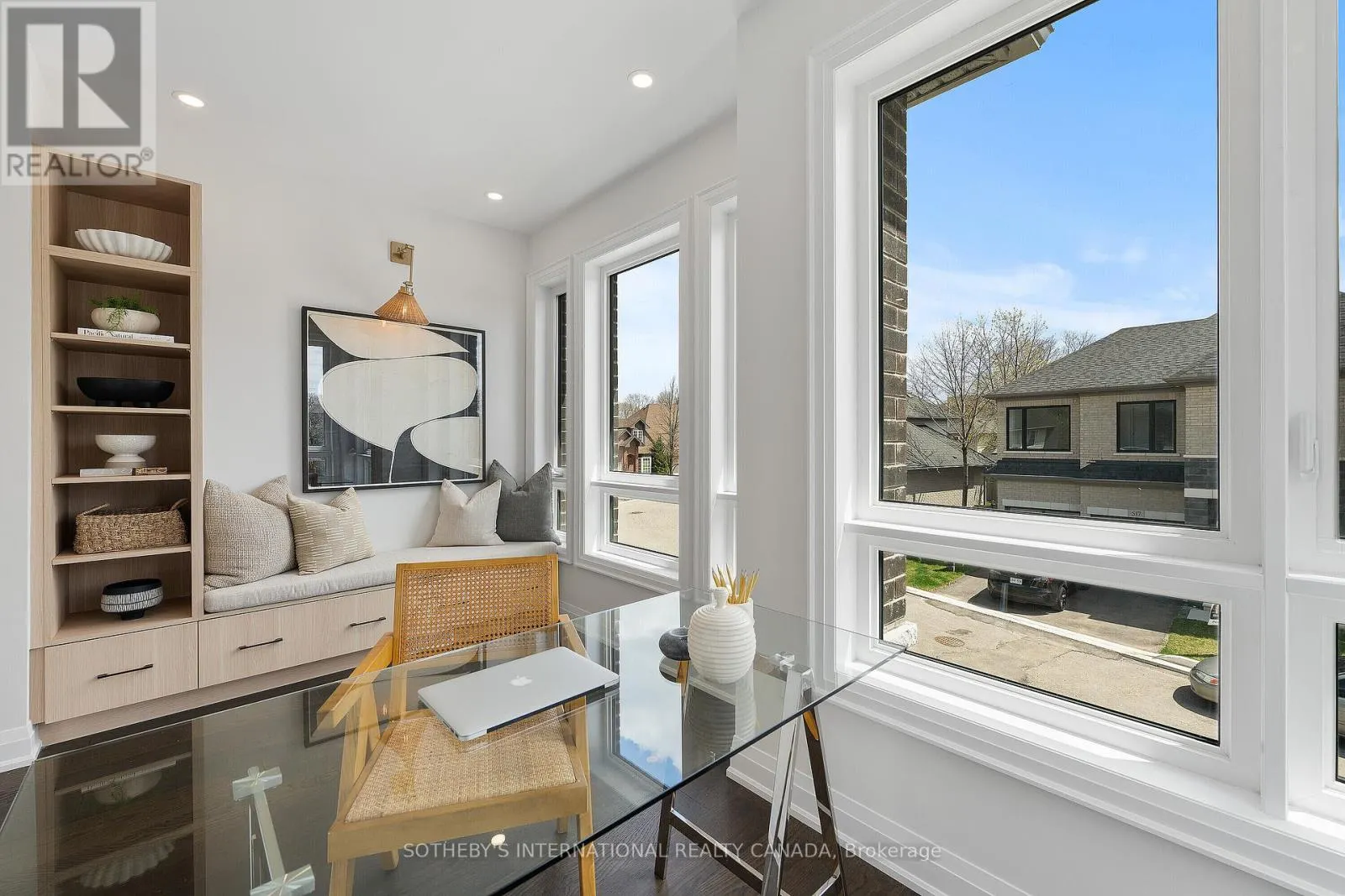 514 MARKAY COMMON