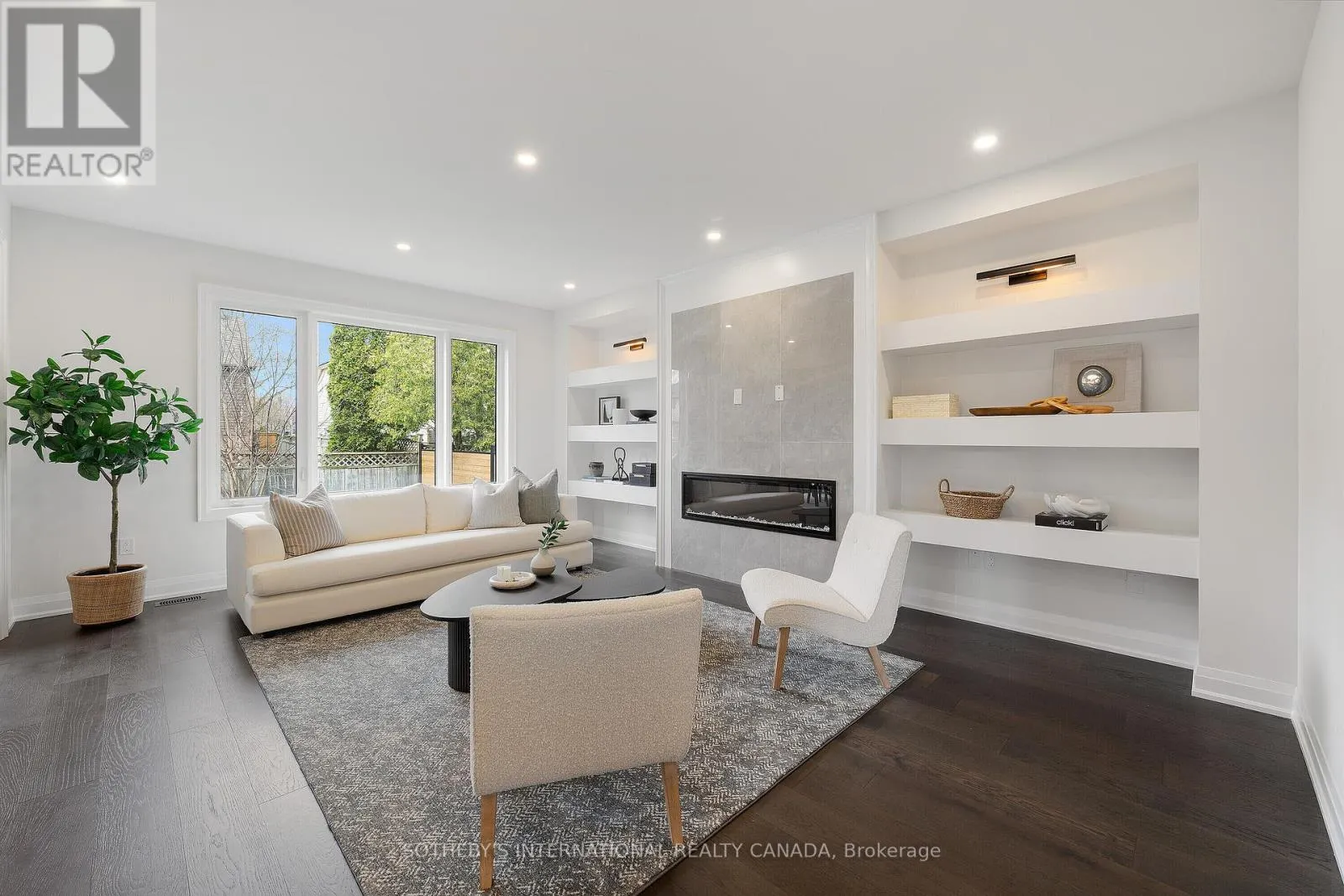 514 MARKAY COMMON